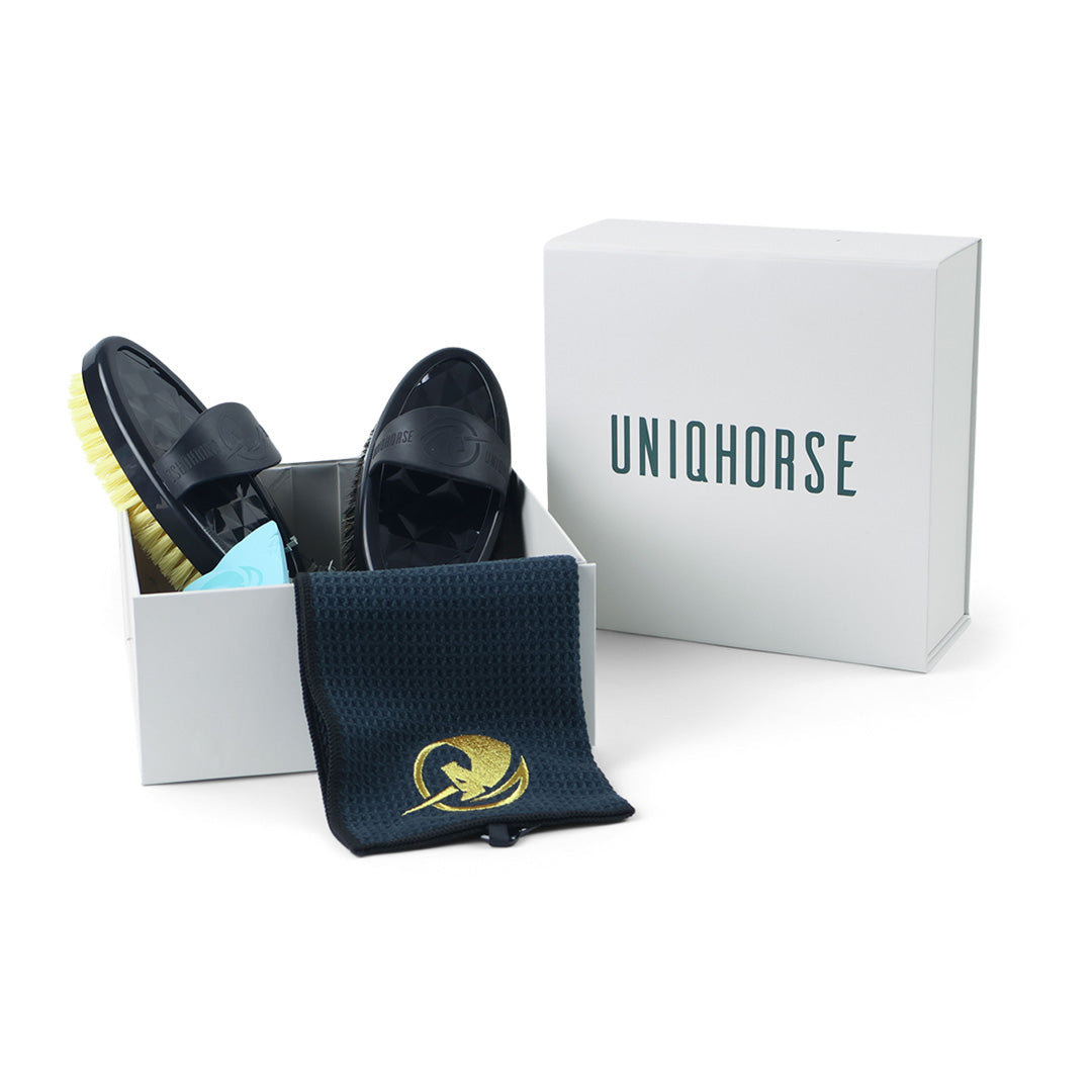 Geschenkset mit Kardätsche und Wurzelbürste